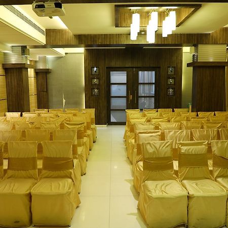 Hotel Alka Residency Thane Esterno foto