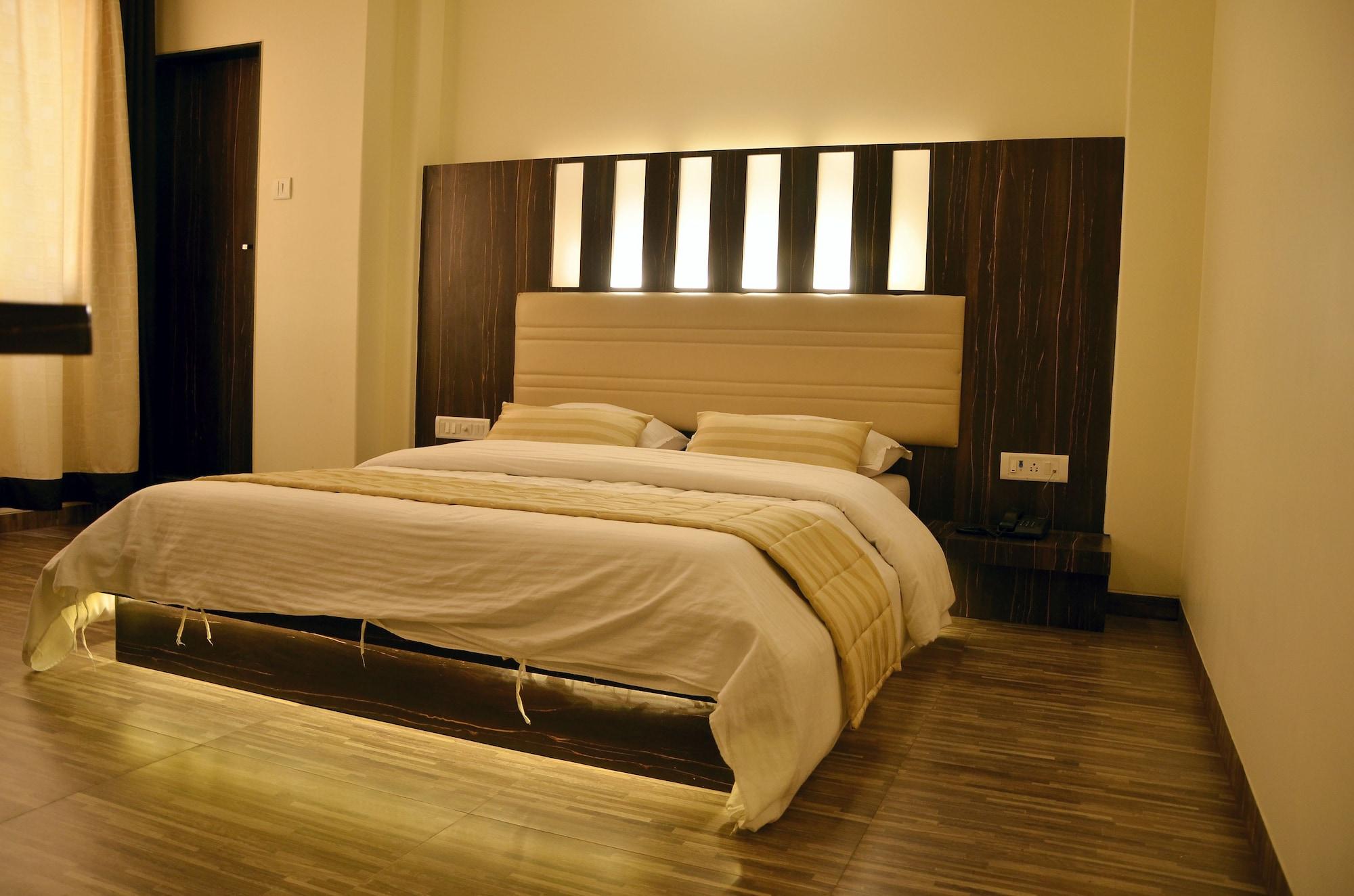 Hotel Alka Residency Thane Esterno foto