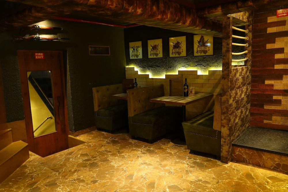 Hotel Alka Residency Thane Esterno foto